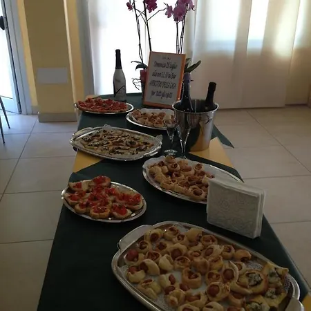 Tadini Hotel *