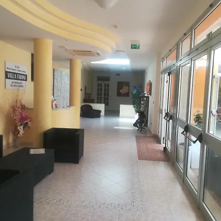 Hotel Tadini *